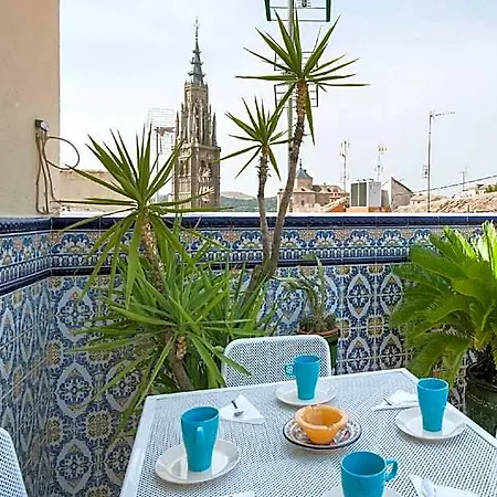 Atico-terraza Imperial Apartment